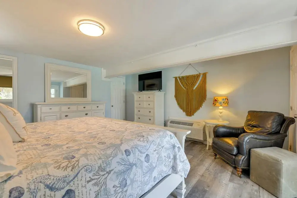 Steps to Sea! Okaloosa Island Gem w/ Outdoor Oasis