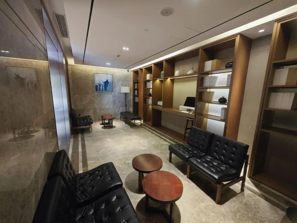 Yitel Hotel (Shanghai Lujiazui Financial District Fangdian Road Subway Station Branch)