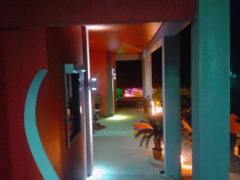Oasis Hotel
