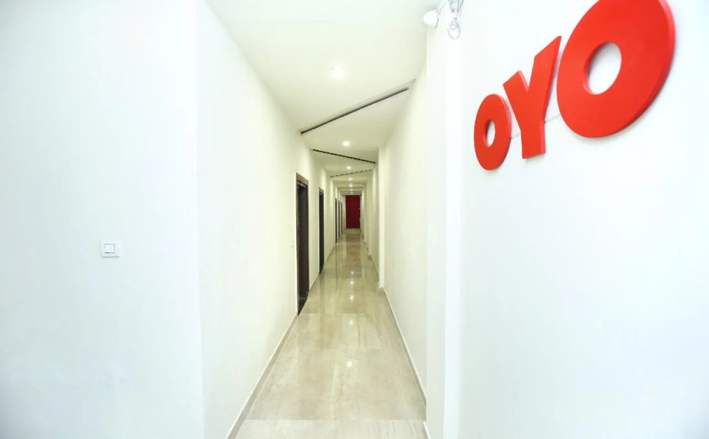 Hotel S7 by OYO Rooms