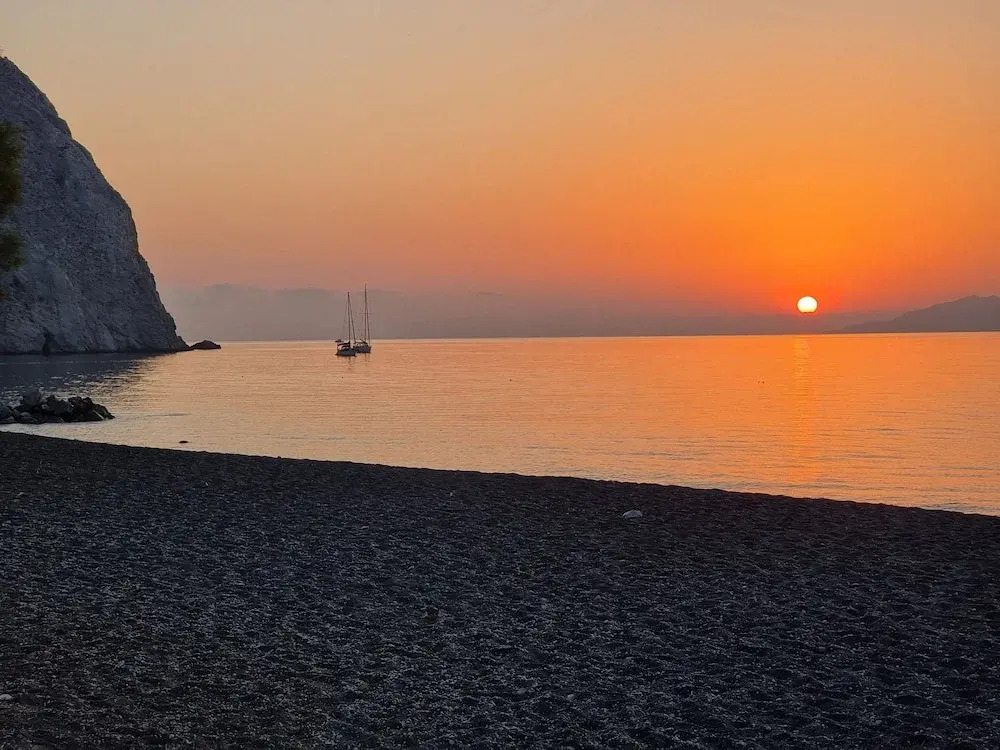 Hotel Pleasure Blackbeach Santorini