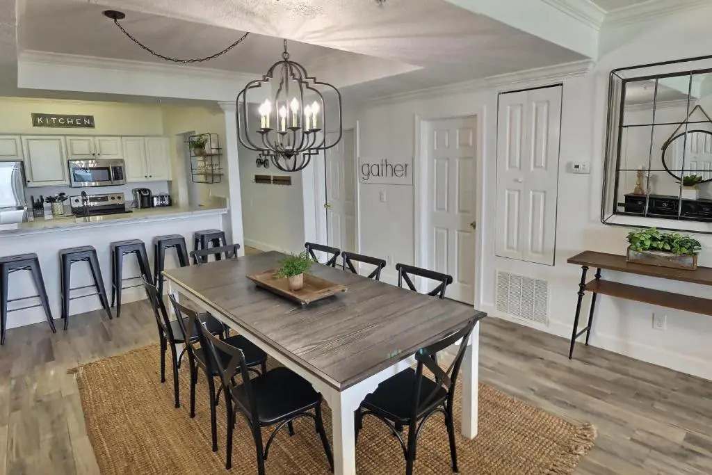 Barefoot Bliss - beachfront condo - sleeps 14