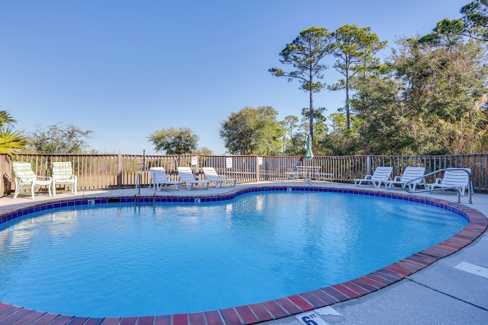 Boat, Swim, Walk to Beach! Dauphin Island Retreat
