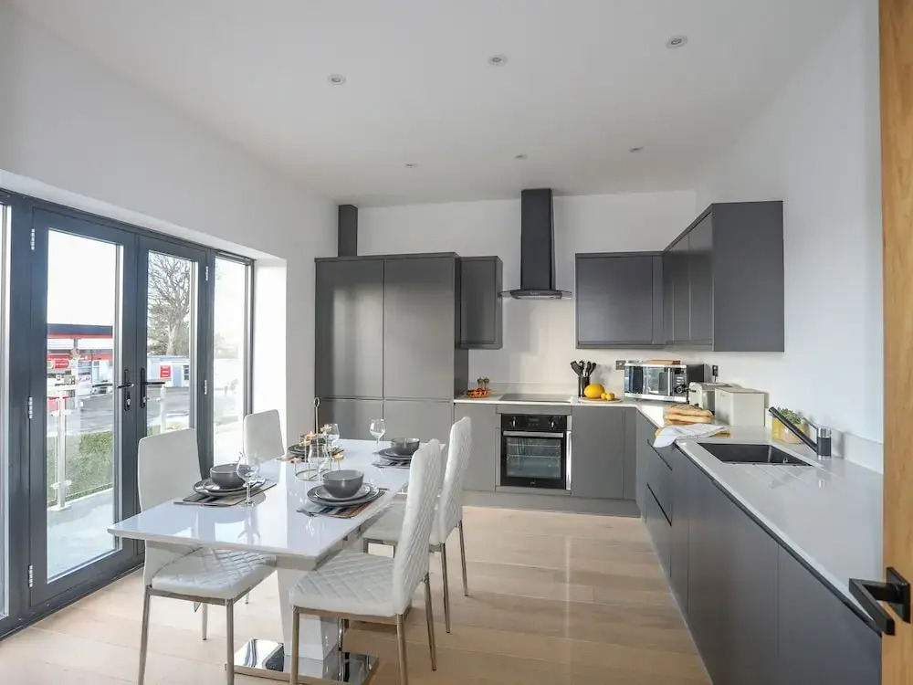 Bryn Min Manton Apartment