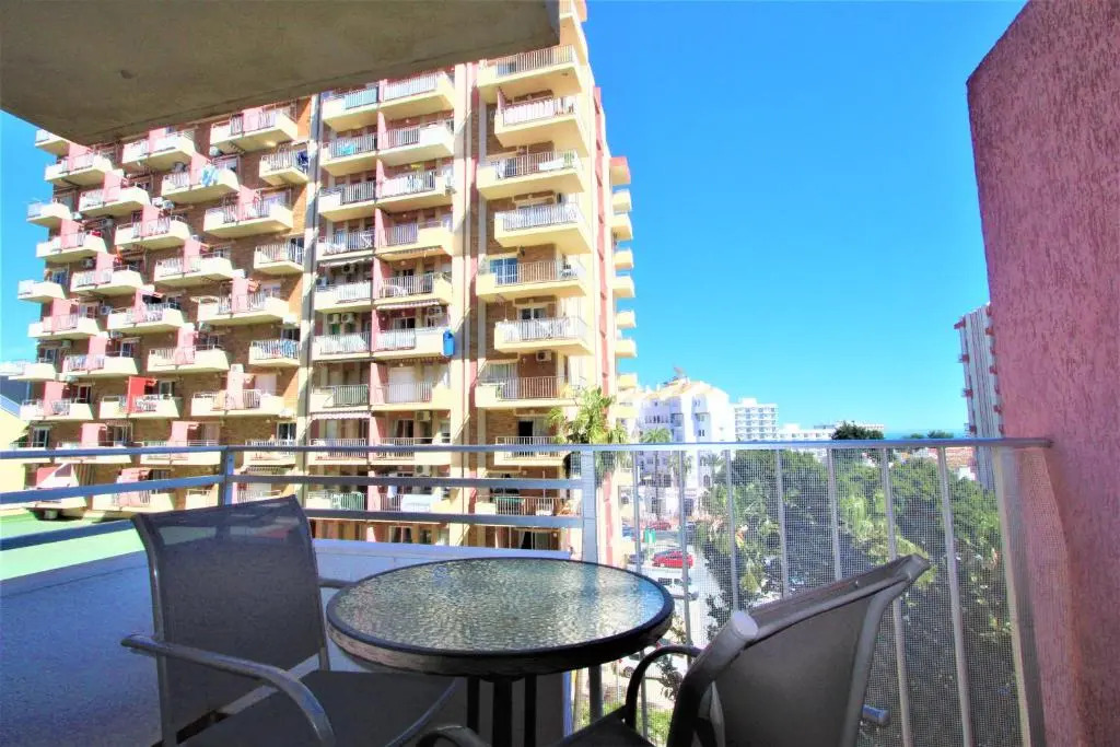 237 Minerva Apartamentos - PISCINA ABIERTA - EXCELENTE CONEXIÓN WIFI