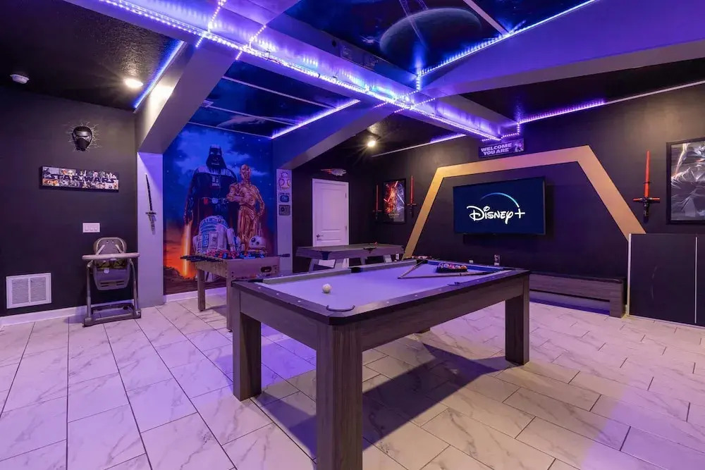 Luxury 9BR Villa Poolside Bliss n Pool Table Fun