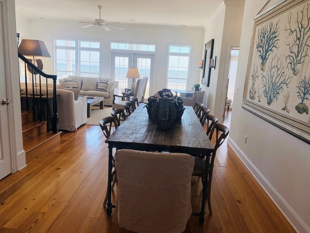 Holden Point - 5 Br Home