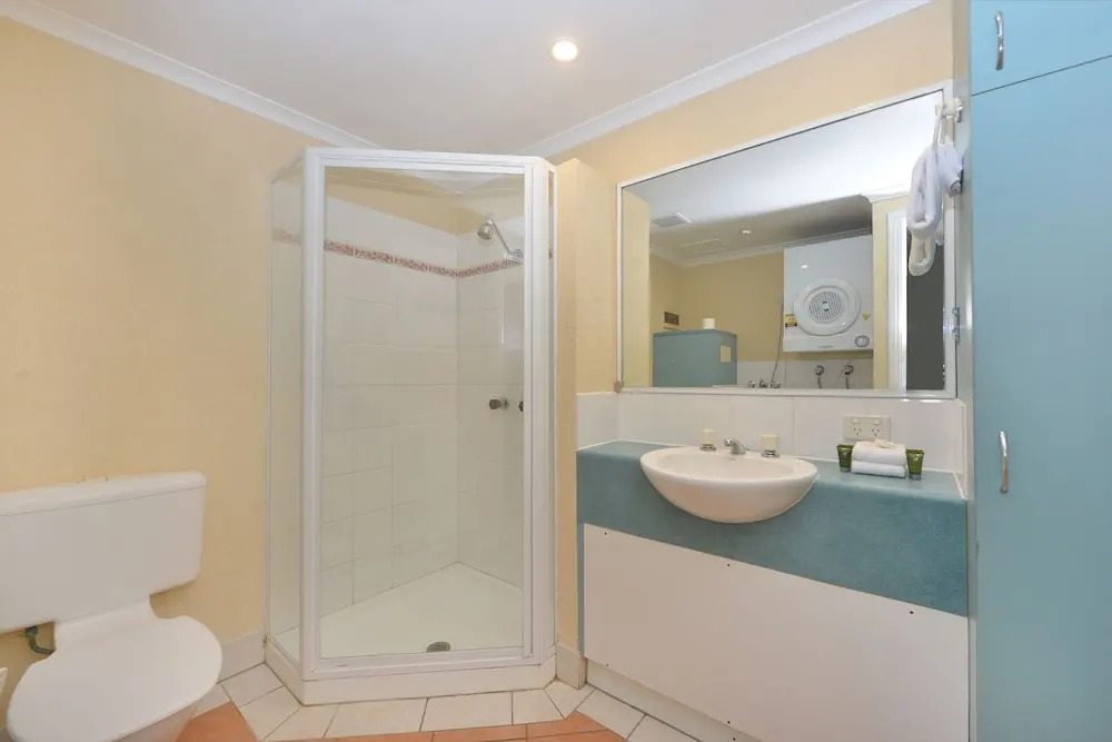 Seascape Holidays - Coral Apartments