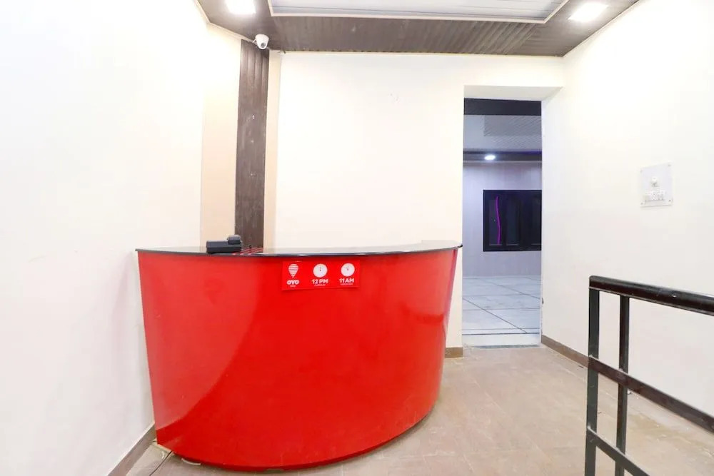 OYO 41743 Hotel Silver
