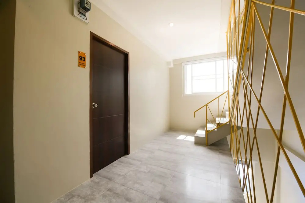 OYO 347 Southside Residence