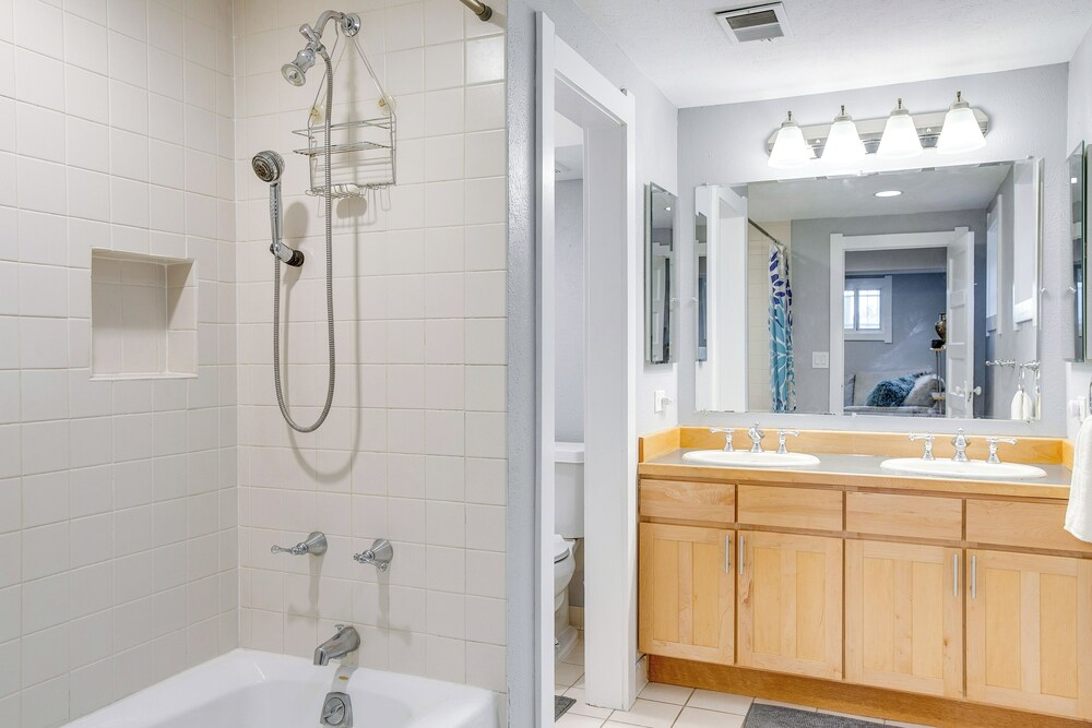 < 1 Mi to Washington Park: Denver Vacation Rental