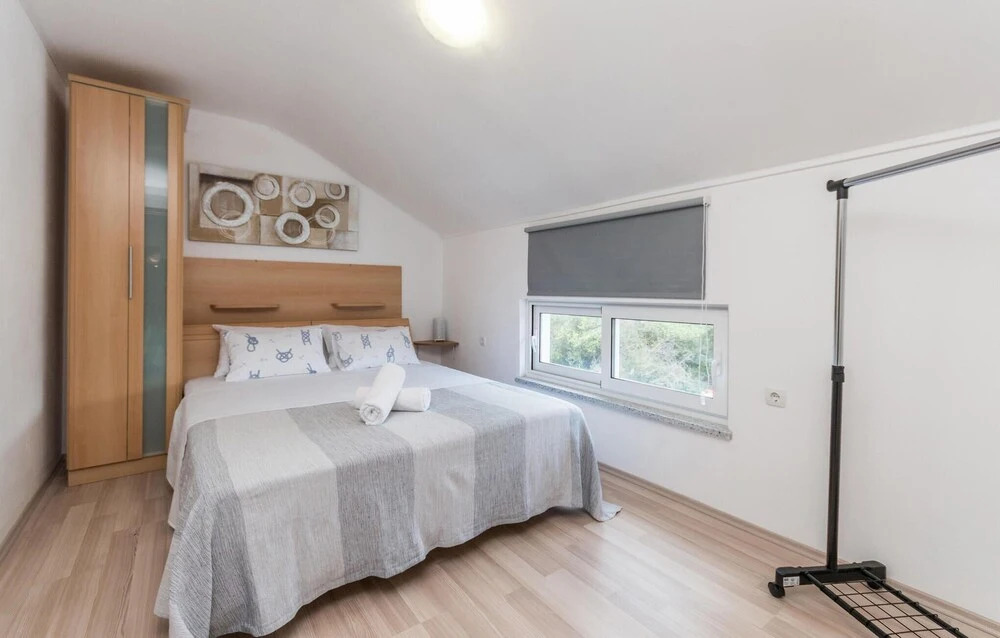 Gorgeous Home In Rastane Donje