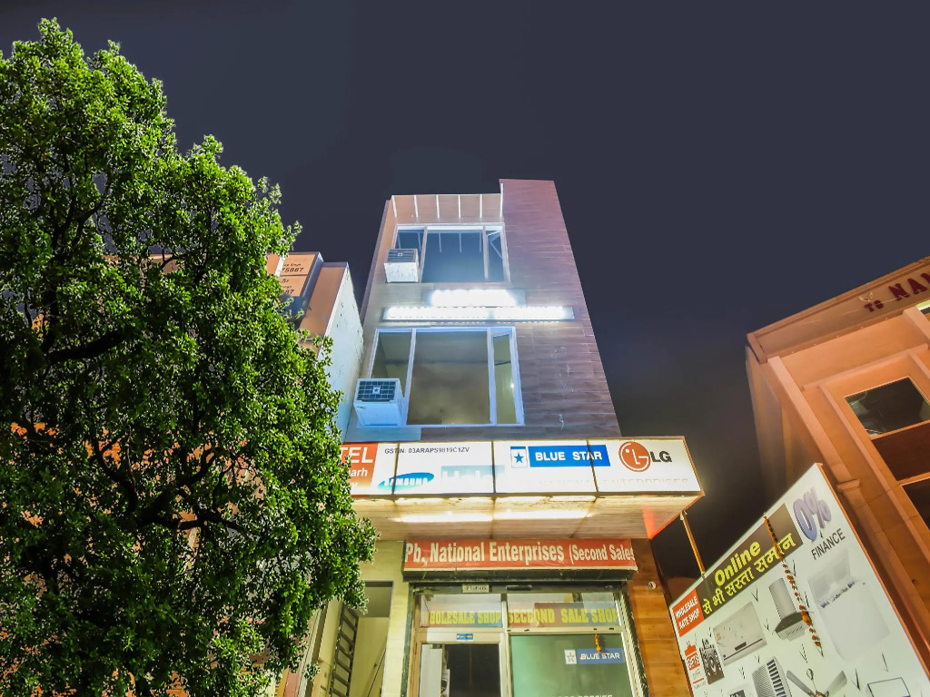 OYO 61993 Hotel Chandigarh Highway