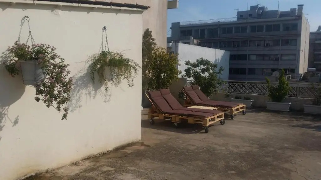 Large 3 bedroom Apt with Terrace