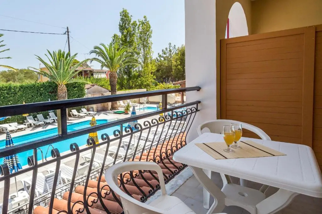 Rose Club Apartments