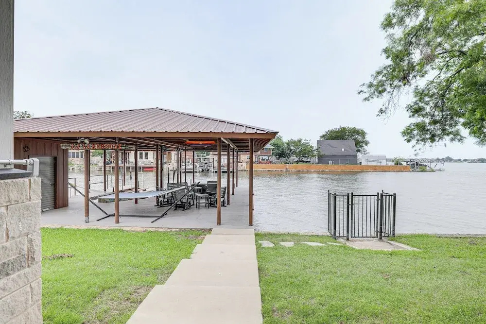Gorgeous Granbury Lake House with Hot Tub and Dock!