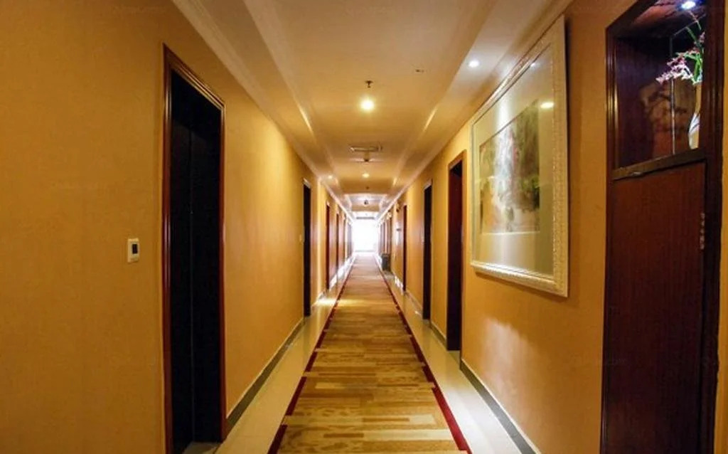 Junzilan Business Hostel(东莞君子兰商务酒店)