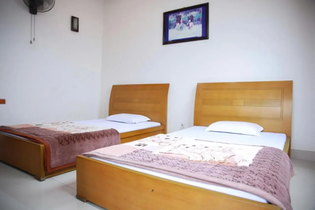Huynh Gia Bao Hotel 2