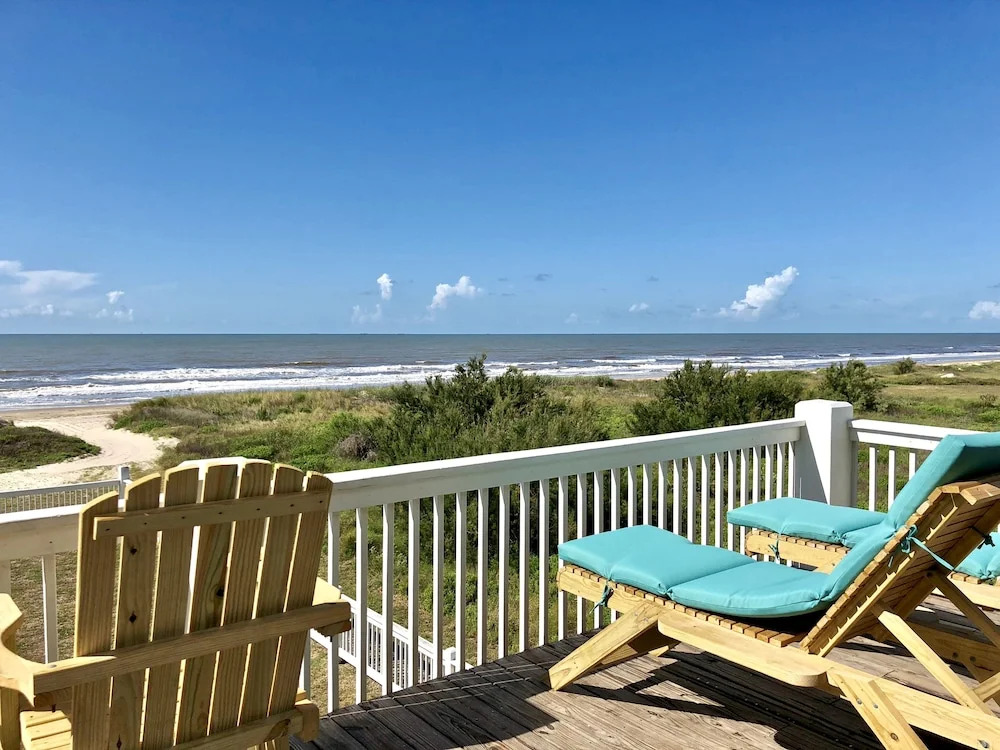 Moby Deck by RedAwning