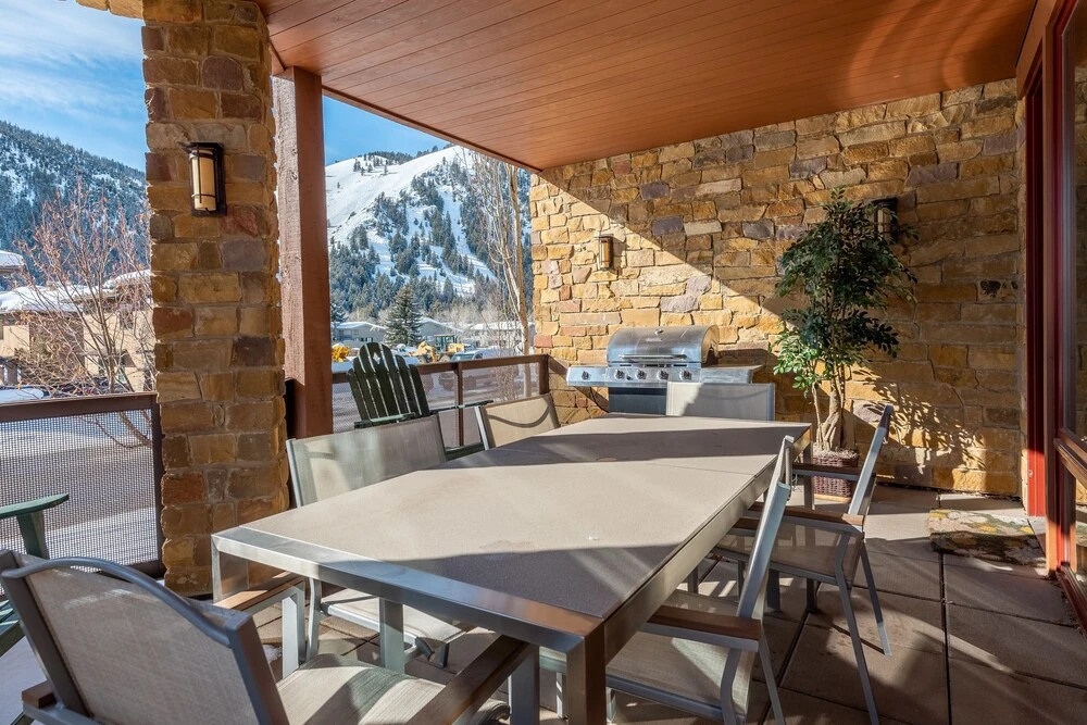 Westview Terrace #3 2 Bedrooms 2 Bathrooms Condo