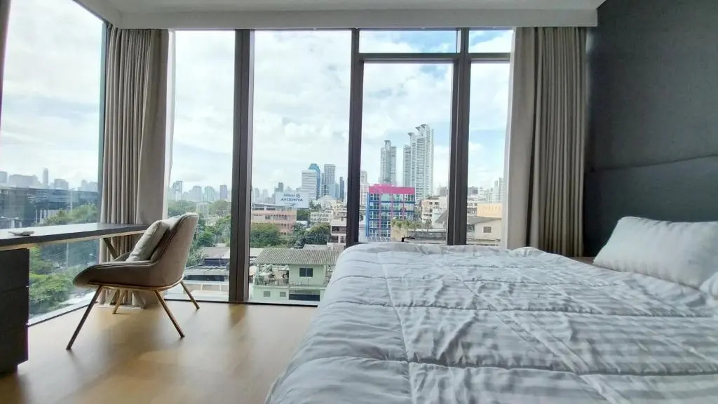Luxury Apartment Queen Sirikit Asok Termianl 21