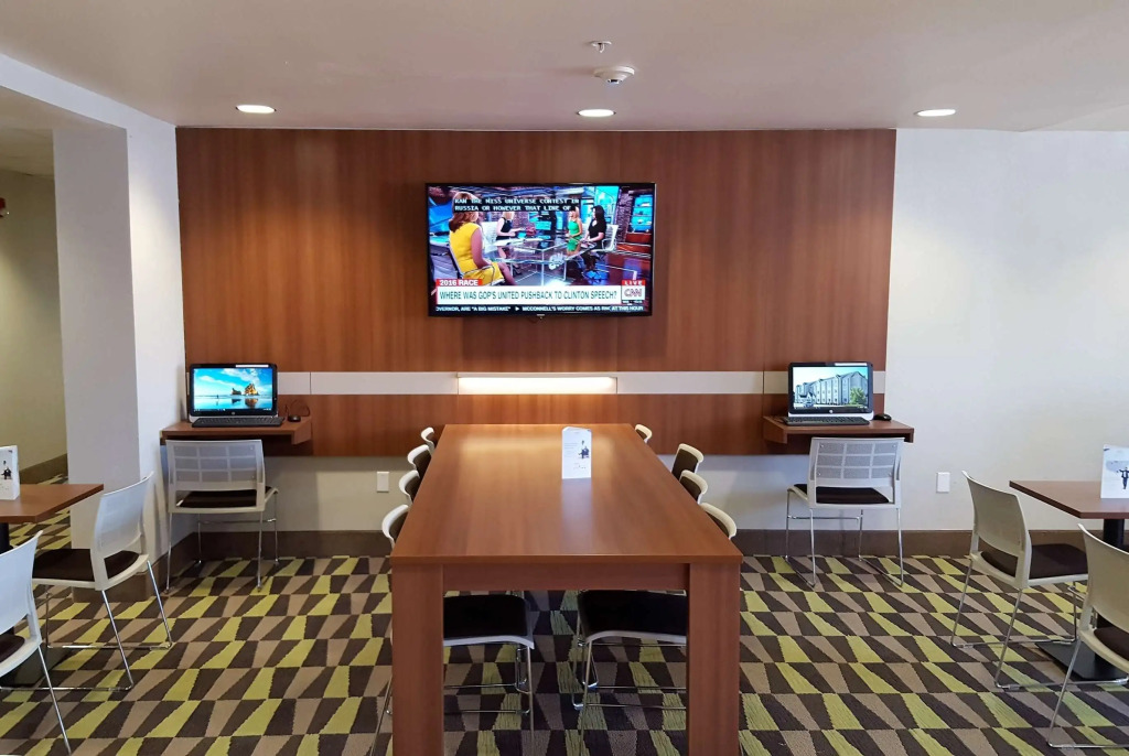 Microtel Inn & Suites by Wyndham Bellevue