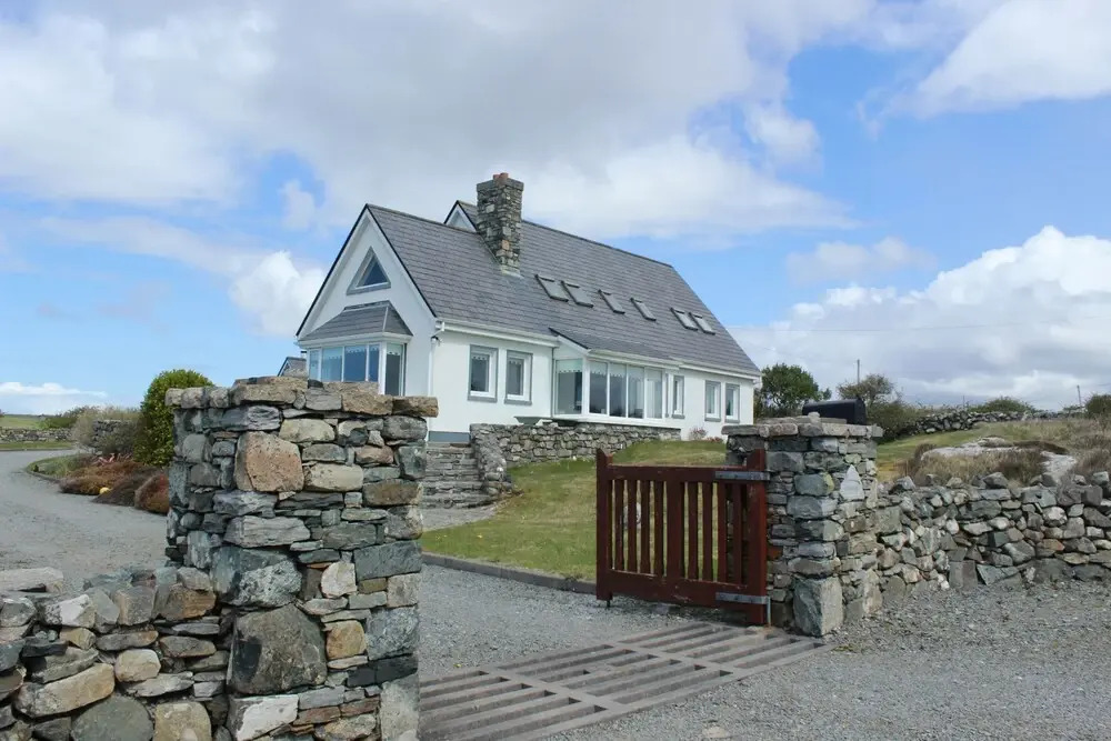 Aistara, Ballyconneely