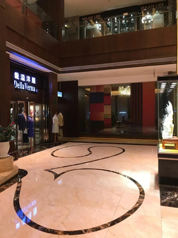 Celebrity City Hotel