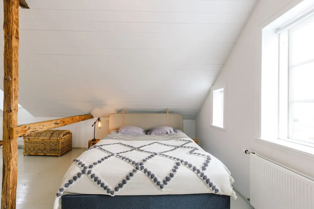 Beautiful bright and embracing villa in old town Akureyri