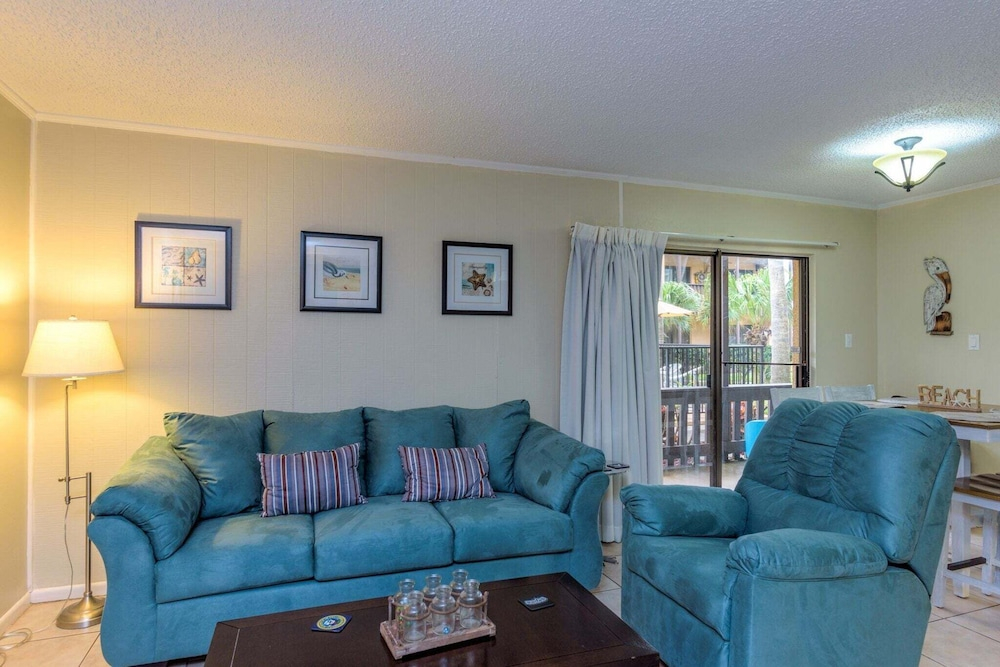 Tiki 125 - Poolfront 1br Condo Sleeps 6 Near Beach 1 Bedroom Condo