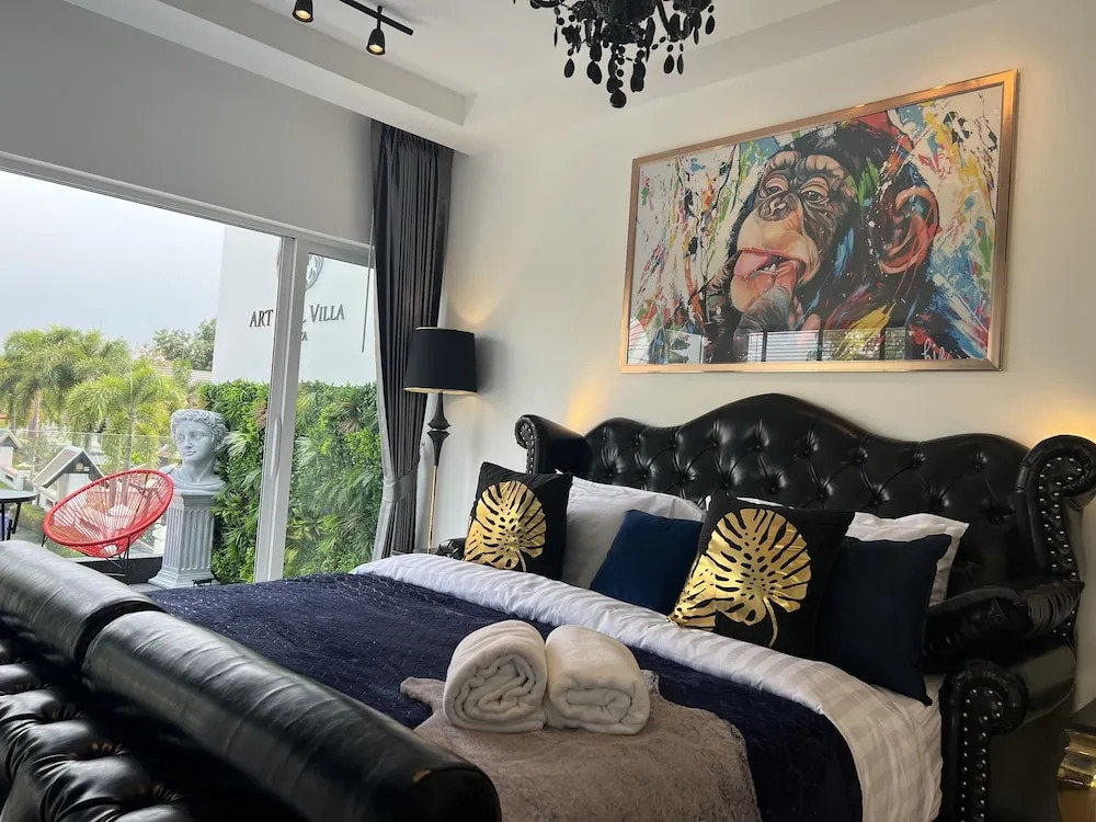 Art Pool Villa
