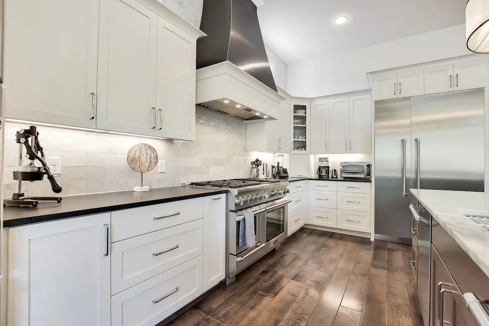 The Arrive Ridgeview Lakefront Estate 5 Bedroom Home