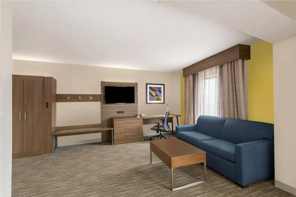 Country Inn & Suites by Radisson, Downtown Albany New York