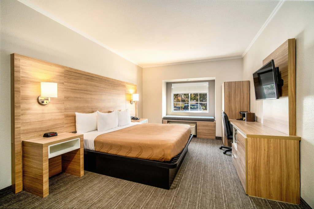 Baymont by Wyndham Chandler I-10