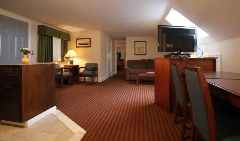 Skaket Beach Motel