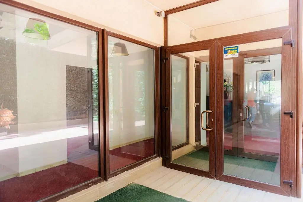 Uni88 Apartments Hotel