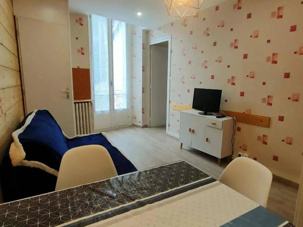 Appartement Cauterets, 2 pièces, 4 personnes - FR-1-234-135