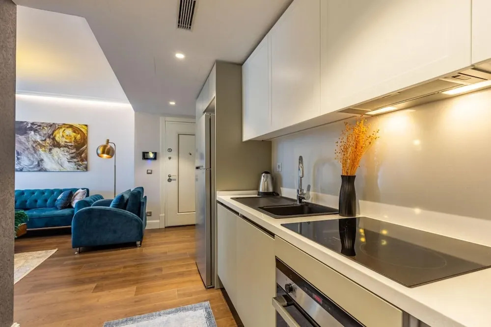 Stylish Flat Near Trendy Attractions in Beyoglu