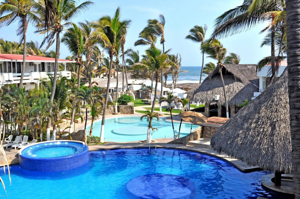 Mar Paraiso Queen