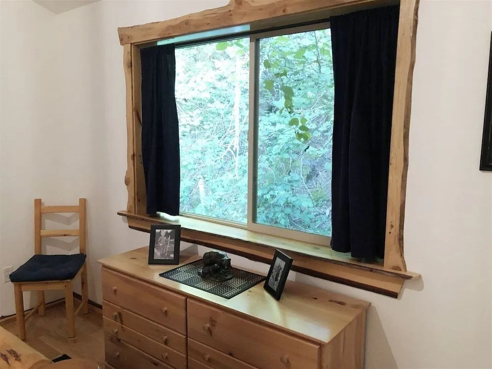 Bear Hideaway