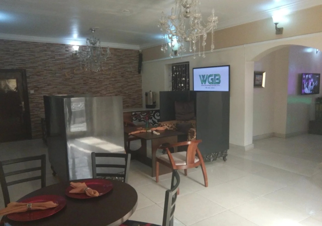 Paris Choice Hotels & Resort Wuse