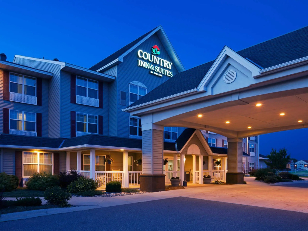 Country Inn & Suites by Radisson, St Cloud East, MN
