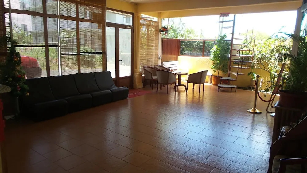 Sun 7 Guest House-Hotel
