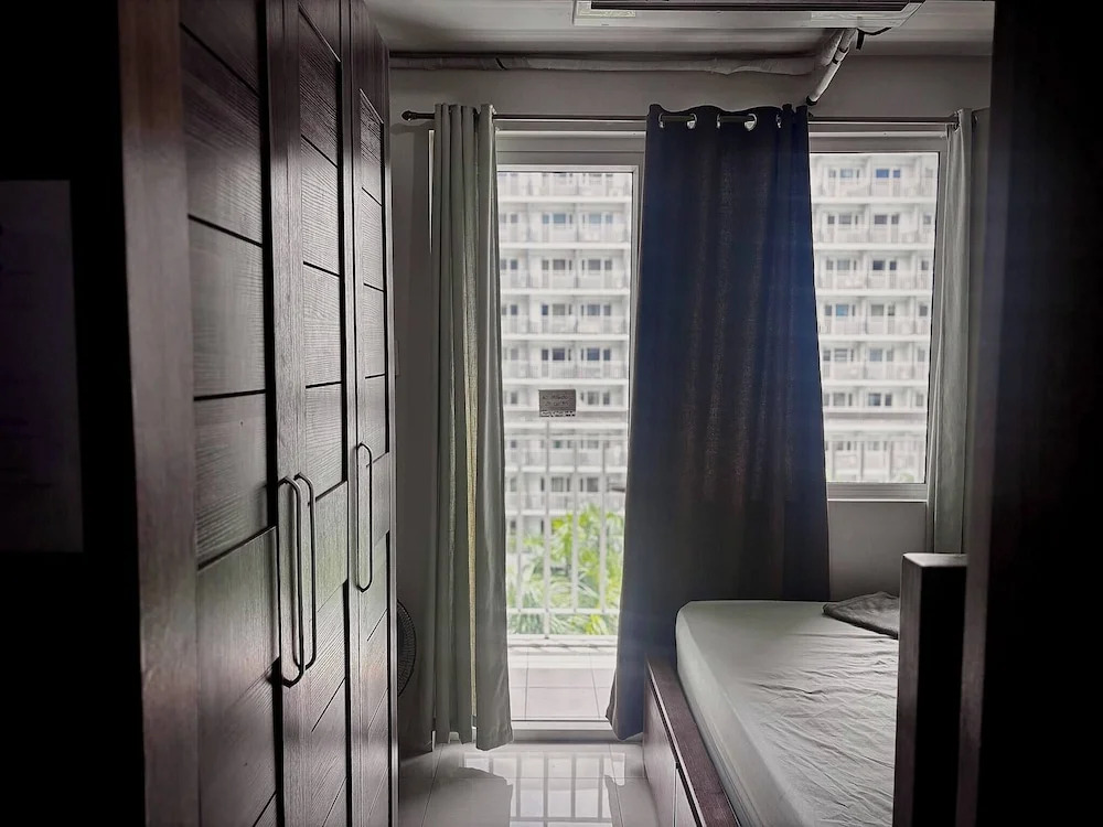 Kempt Pasay City Apartment for Rent - Perfect for Short-term Stay Front of MOA