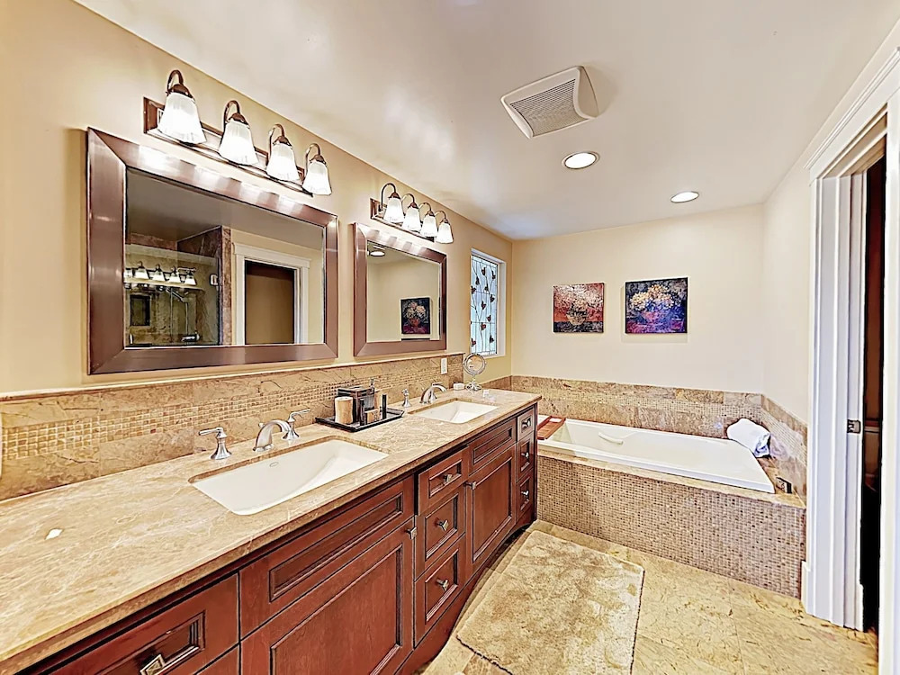 2310 Kingsbridge Lane Home 3 Bedrooms 2.5 Bathrooms Home