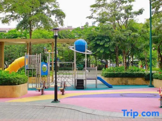 Picity Family 02 bedroom Resort Pool, Gym, TSN Airport