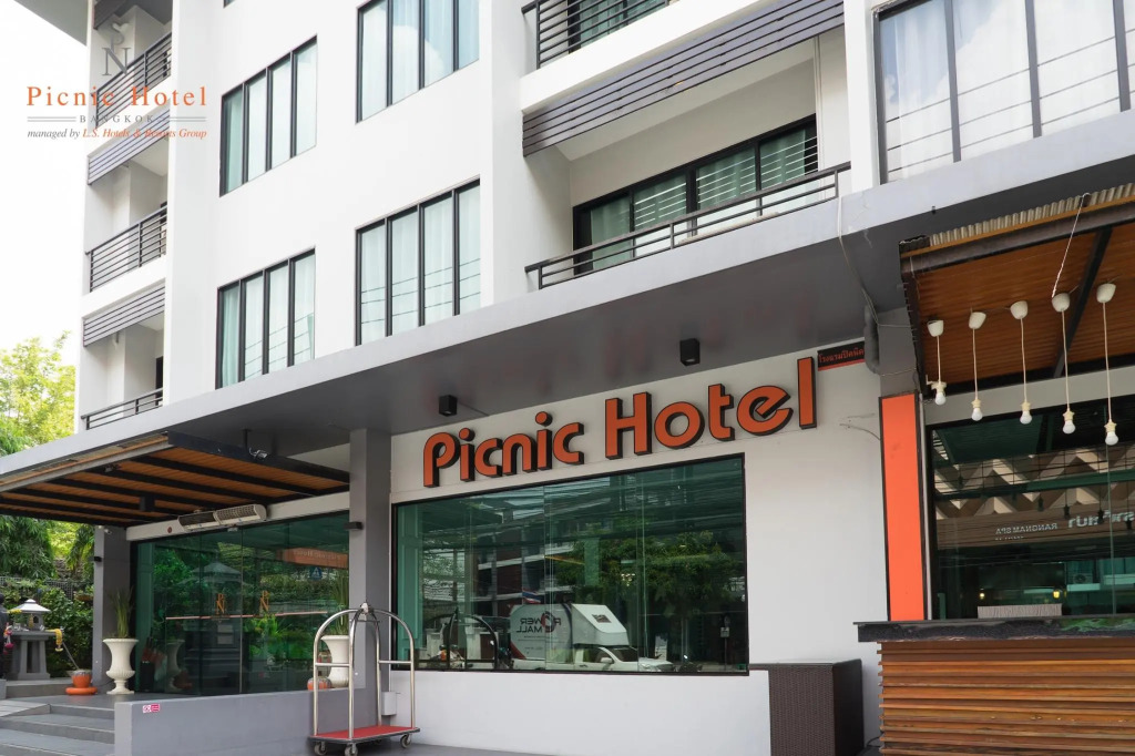 Picnic Hotel Bangkok - Rang Nam