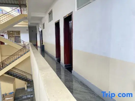 Yunxian Yujin Hotel