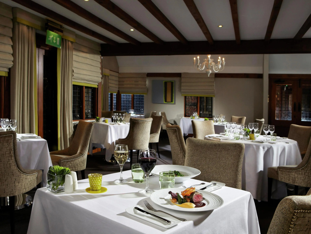 Langshott Manor - Luxury Hotel Gatwick