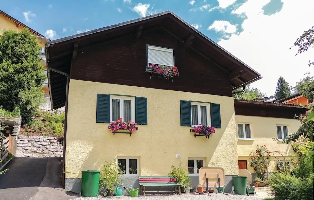 Beautiful Home in St.johann With 5 Bedrooms and Wifi